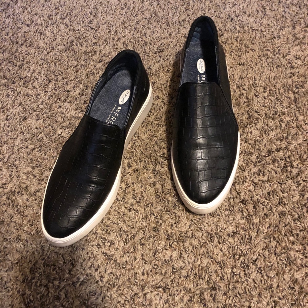 Dr scholls black shoes